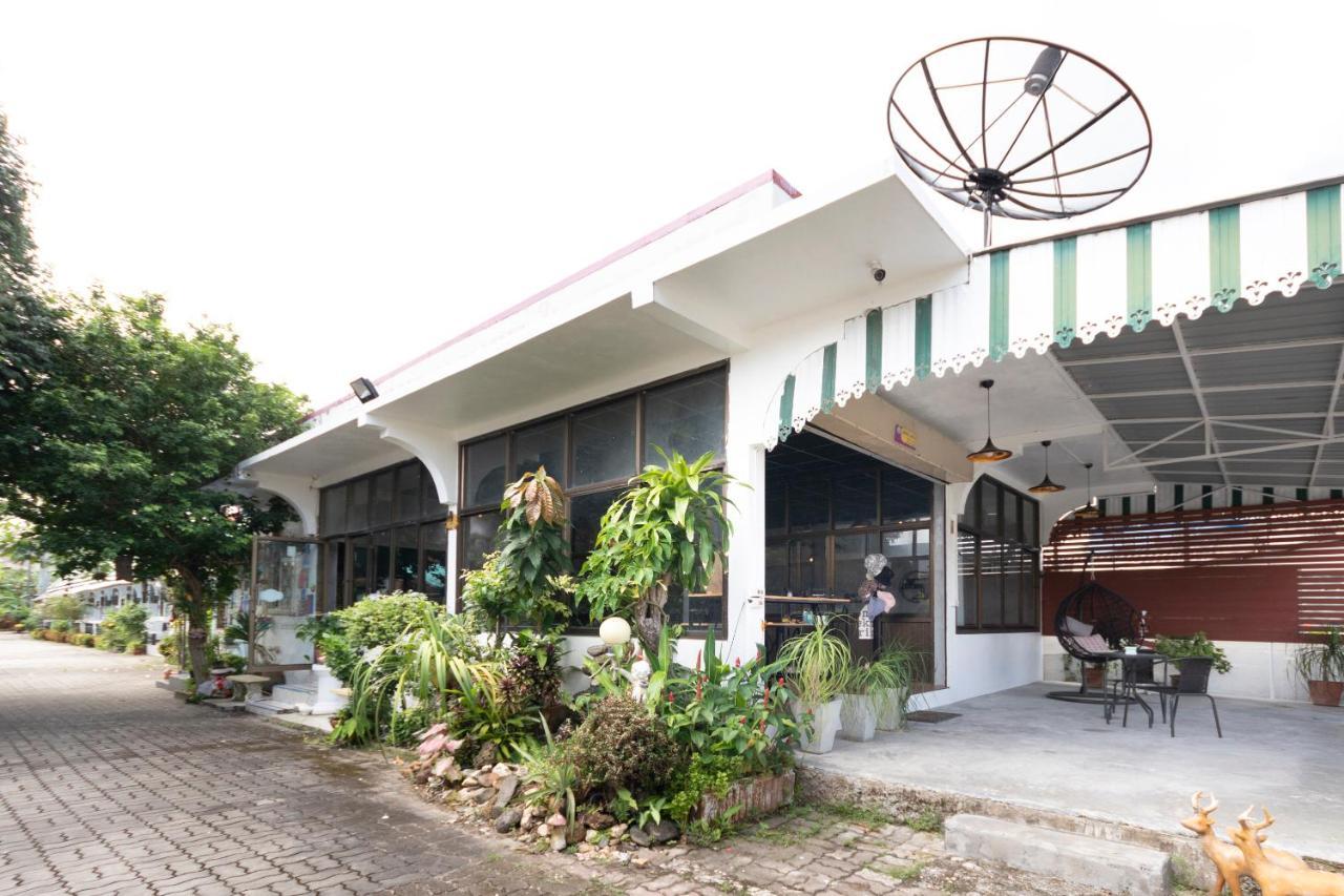 Oyo 1154 Naiyang House Hotel Nai Yang Exterior photo